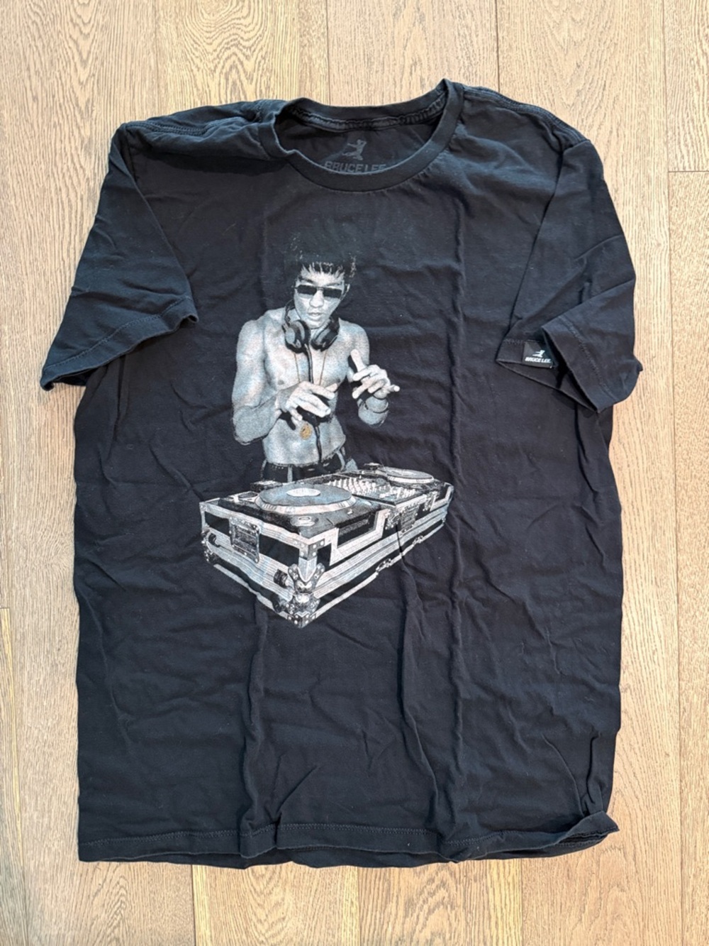 Bruce Lee Black Graphic DJ Tee - Men’s L T-Shirt